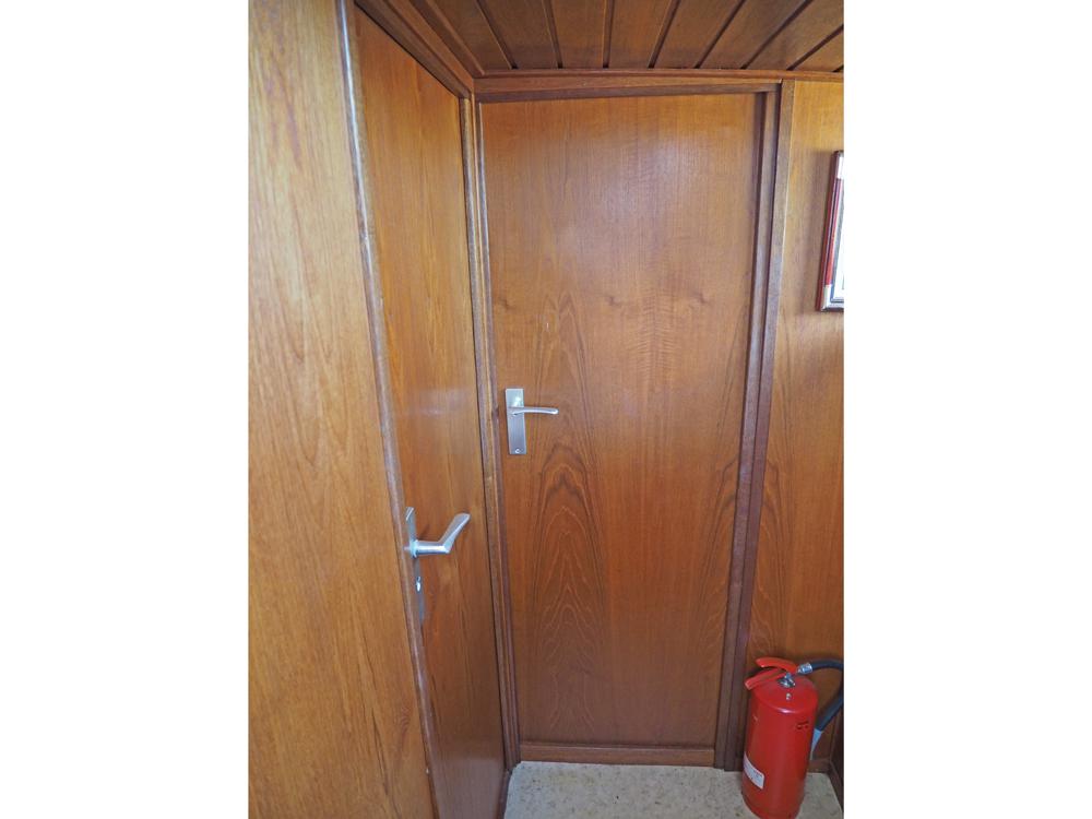Aft cabin, Accommodation